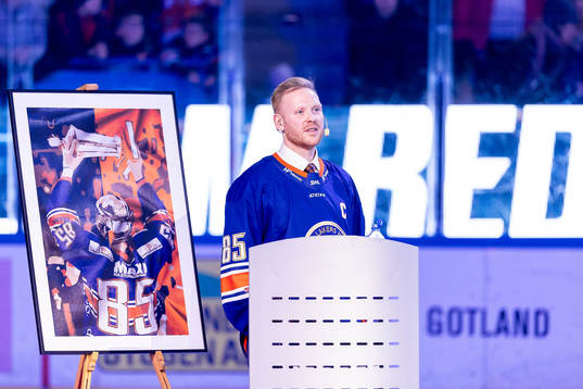 Den tidigare Växjöspelaren Liam Reddox hyllas före