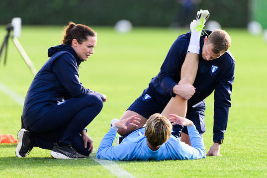 Malmö FFs läkare Amanda Lahti, Jens Stryger Larsen och