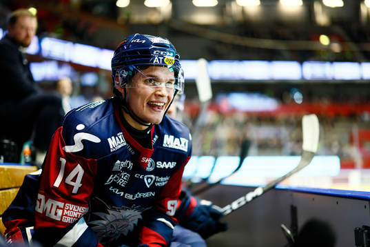 Linköpings Arvid Costmar jublar