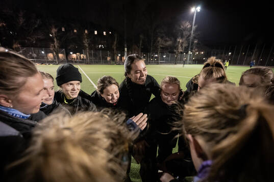 Bla gjennom flere bilder av Fotboll, Division 4 Sydvästra Skåne, dam, FC Möllan, Träning