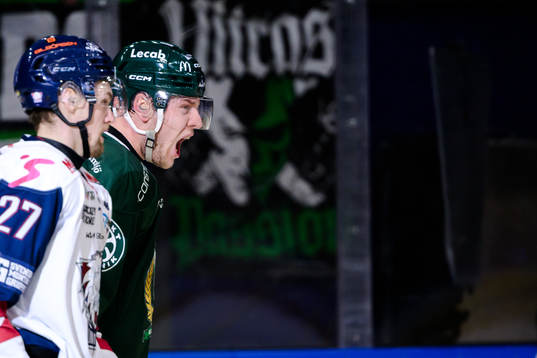 Färjestads Victor Ejdsell jublar