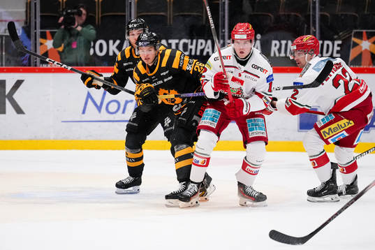 Skellefteås Simon Robertsson och MoDos Oscar Pettersson