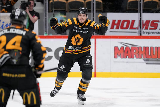 Skellefteås Jonathan Johnson jublar