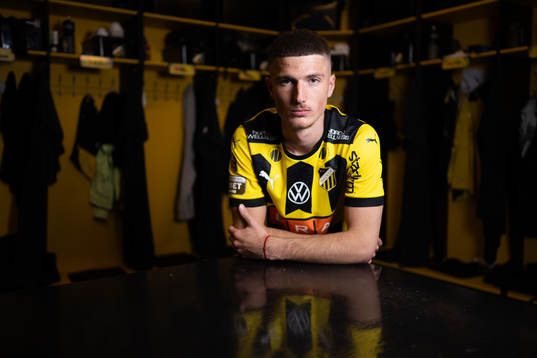 Häckens nyförvärv Nikola Zecevic poserar för ett porträtt den 2 februari 2024 i Göteborg. 
