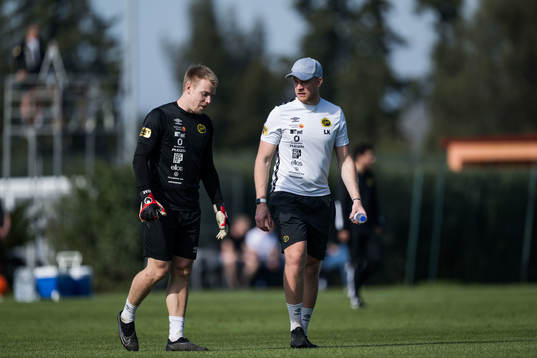 Elfsborgs målvakt Isak Pettersson och målvaktstränare