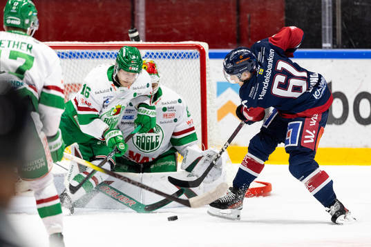 Rögles Valtteri Viljanen och Linköpings Markus Ljungh