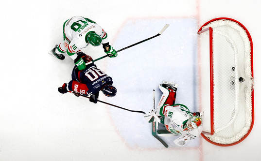 Mål 2-1 av Linköpings Markus Ljungh förbi Rögles