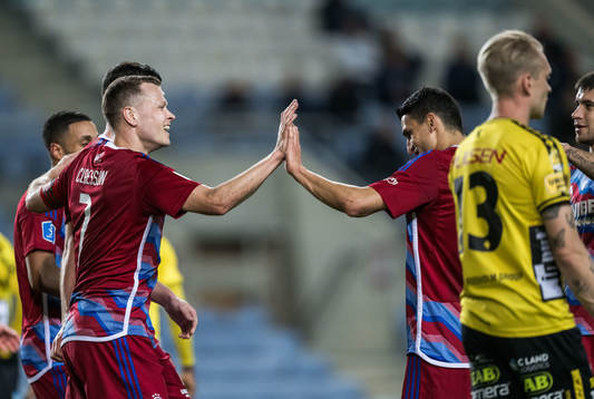 Viktor Claesson and Mohamed Elyounoussi of FC Copenhagen celebrates after 1-3
