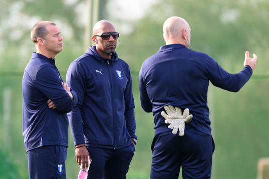Malmö FFs sportchef Daniel Andersson, scout Jeffrey Aubynn och målvaktstränare Jonnie Fedel