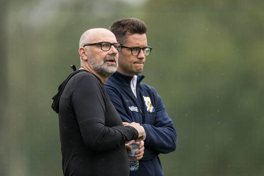 Klubbdirektör Håkan Mild och assisterande tränare Sindre Tjelmeland