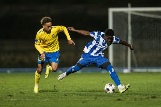 Noah Nartey of Brøndby and Abundance Salaou of IFK Göteborg