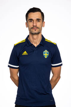 Domare Fikret Buqa poserar för ett porträtt den 9 februari 2024 i Stockholm. 