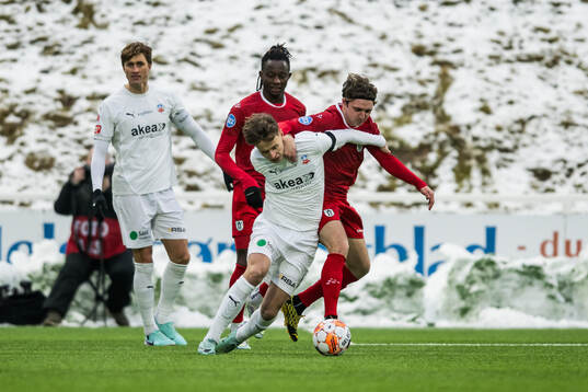 Helsingborgs Lukas Kjellnäs och FC Helsingörs Ludvig Carlius