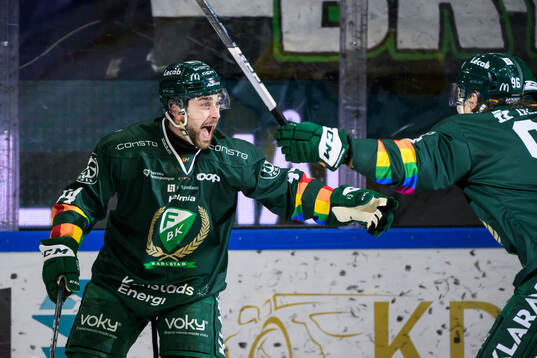 Färjestads Jonathan Andersson jublar