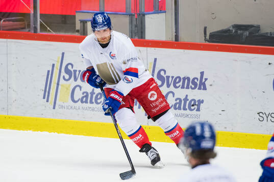 Oskarshamns Jonas Engström innan ishockeymatchen i SHL