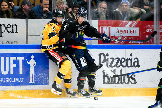 Luleås Frederic Allard och HV71s Simon Önerud