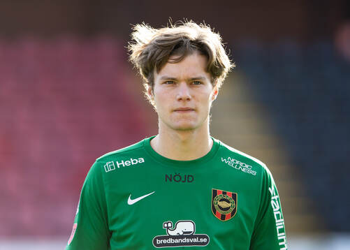 Brommapojkarnas målvakt Filip Sidklev