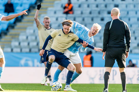 Östers IFs Daniel Ljung och Malmö FFs Otto Rosengren