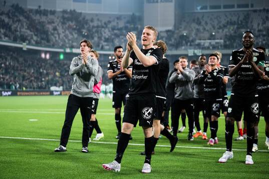 Västerås SKs Simon Johansson jublar