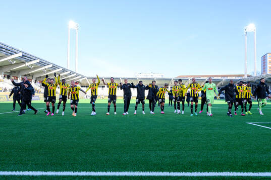 BK Häckens spelare jublar