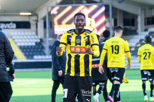 BK Häckens Blair Sebastian Turgott jublar
