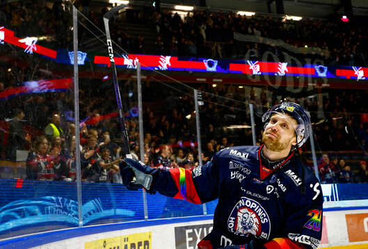 Linköpings John Nyberg jublar