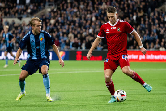 Djurgårdens Oskar Fallenius och Skövde AIKs Gustav Broman