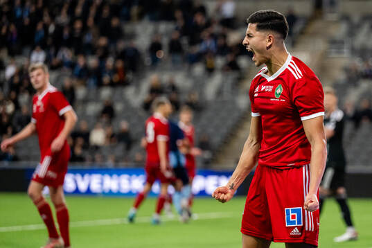 Skövde AIKs Marcus Mikhail jublar