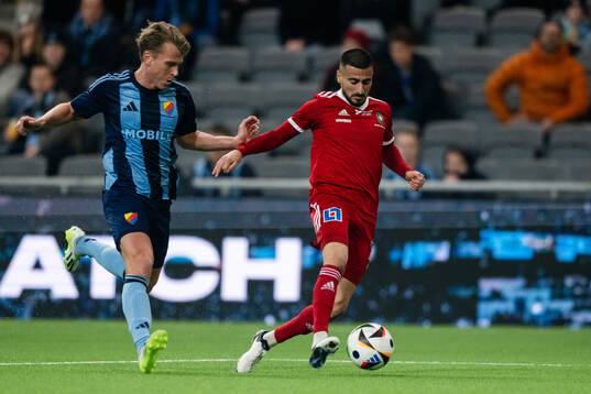 Djurgårdens Rasmus Schuller och Skövde AIKs Elmar Abraham