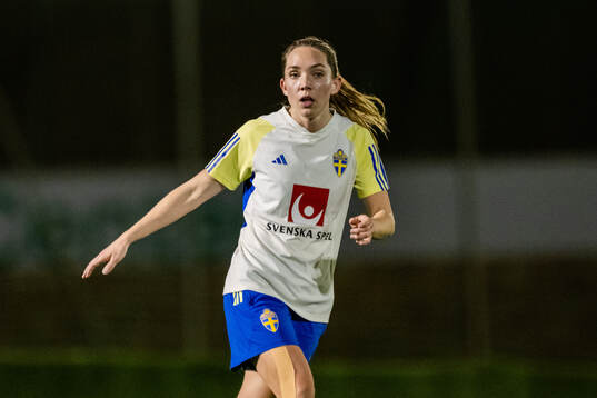 Elin Rubensson of the women's national football team of Sweden at a training session