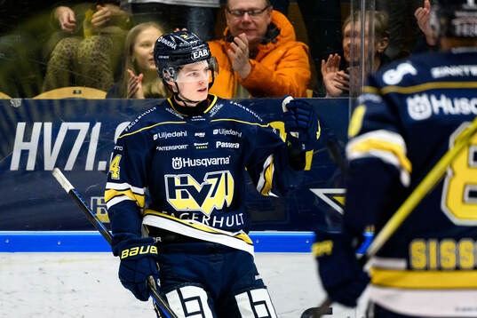 HV71s Oscar Fisker Molgaard jublar