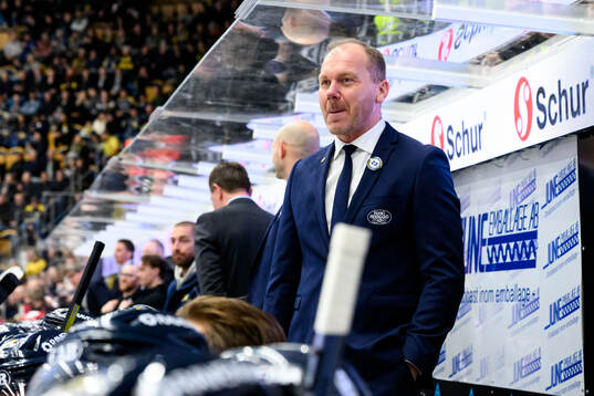 HV71s tränare Johan Lindbom