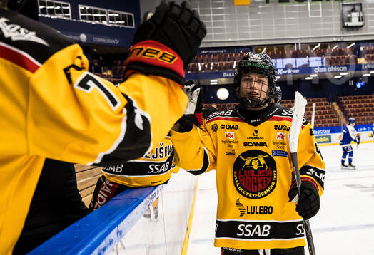 Luleås Viivi Vainikka jublar