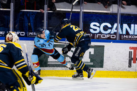 Södertäljes Daniel Norbe och Djurgårdens Olle Liss