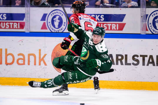 Örebros Filip Berglund och Färjestads Oscar Lawner