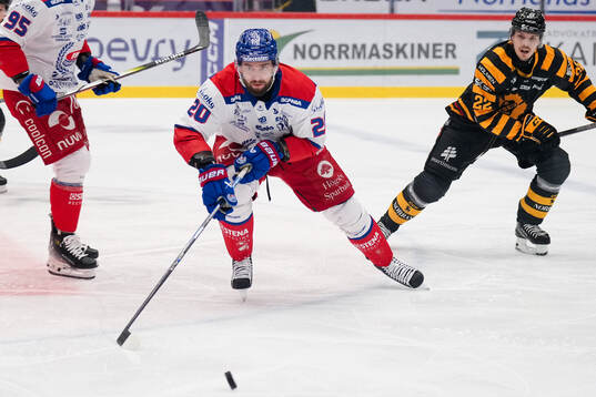 Oskarshamns Hynek Zohorna och Skellefteås Jonathan Johnson