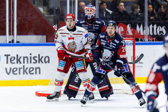 MoDos Kyle Topping och Linköpings målvakt Marcus Högberg