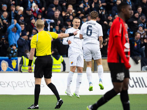 Djurgårdens Rasmus Schuller jublar 0-1 målet