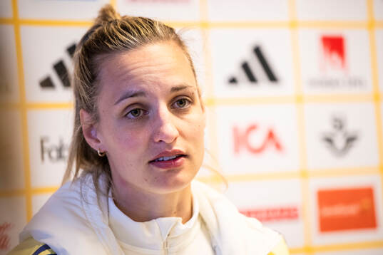 Nathalie Björn in the mixed zone
