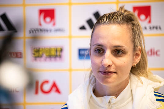 Nathalie Björn in the mixed zone