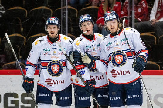 Växjös Joachim Blichfeld jublar med lagkamrater