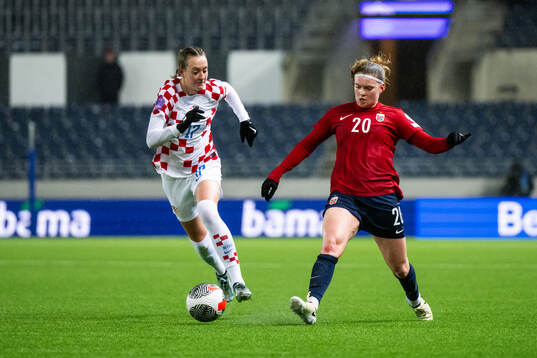 Karla Jedvaj of Croatia and Signe Gaupset of Norway