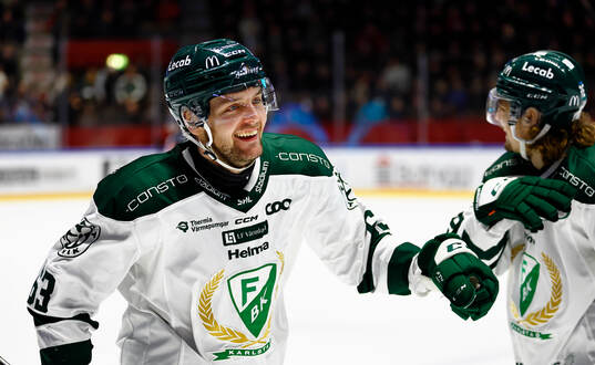 Färjestads Carl Dahlström jublar