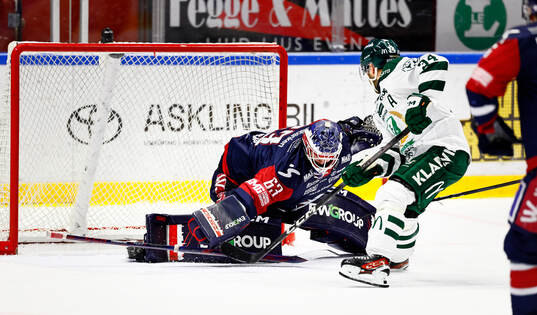 Mål 3-6 av Färjestads Michael Lindqvist förbi