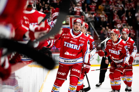 Timrås Tim Erixon jublar