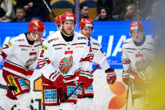 MoDos Oscar Pettersson jublar