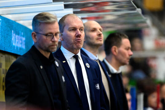 HV71s tränare Johan Lindbom