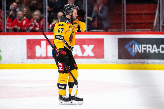 Luleås Linus Omark deppar