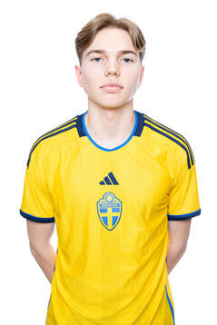 Elias Börjesson poserar för ett porträtt