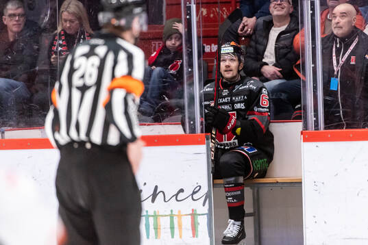Örebros Filip Berglund i utvisningsbåset